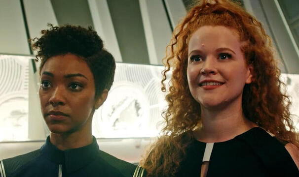 Michael Burnham/Sylvia Tilly